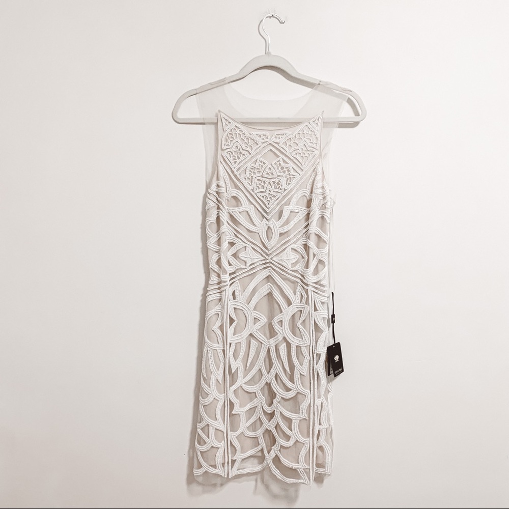 NEW Lotus Threads Beaded Illusion Neckline Bridal Short Dress Size 2